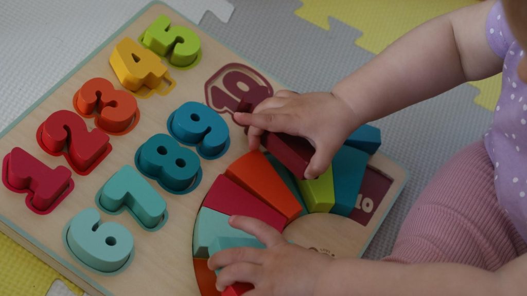 Jak odłączyć dziecko od ekranu smartfona?